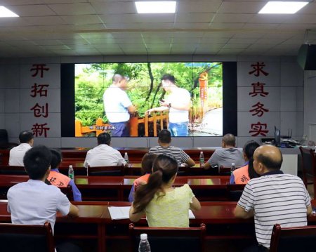 ���Ѽ��F�h֧���M���տ����ɌW(xu��)һ�����ҕҹУ